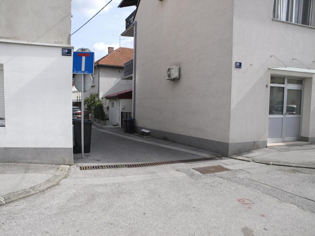 Cozy Studio Apartment Tian In Zagreb Exterior foto